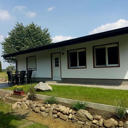 Behaglicher Bungalow Fuer Mensch Und Hund Barkhagen Eksteriør bilde