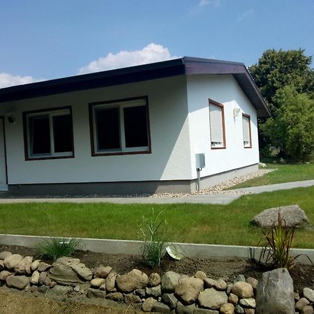 Behaglicher Bungalow Fuer Mensch Und Hund Barkhagen Eksteriør bilde